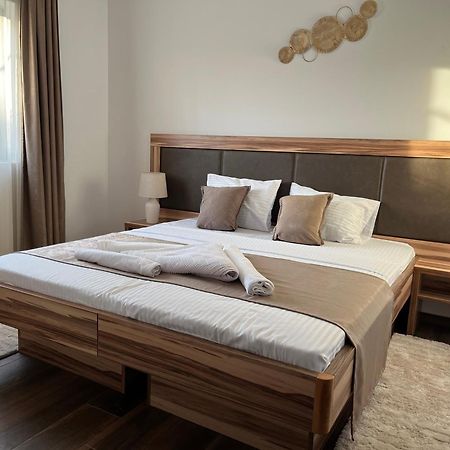 Airport Sky Apartments Lux Βελιγράδι Εξωτερικό φωτογραφία