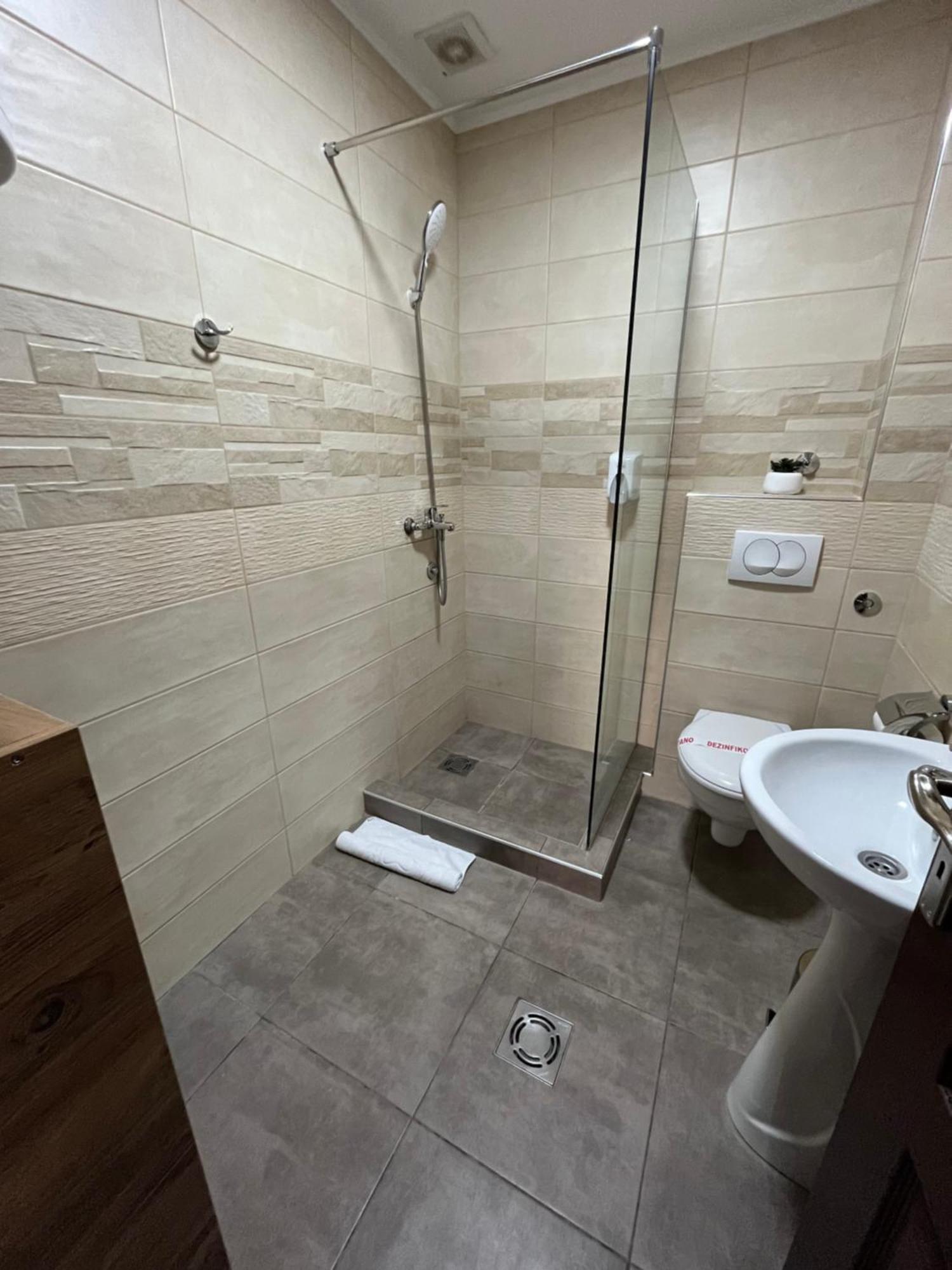 Airport Sky Apartments Lux Βελιγράδι Εξωτερικό φωτογραφία