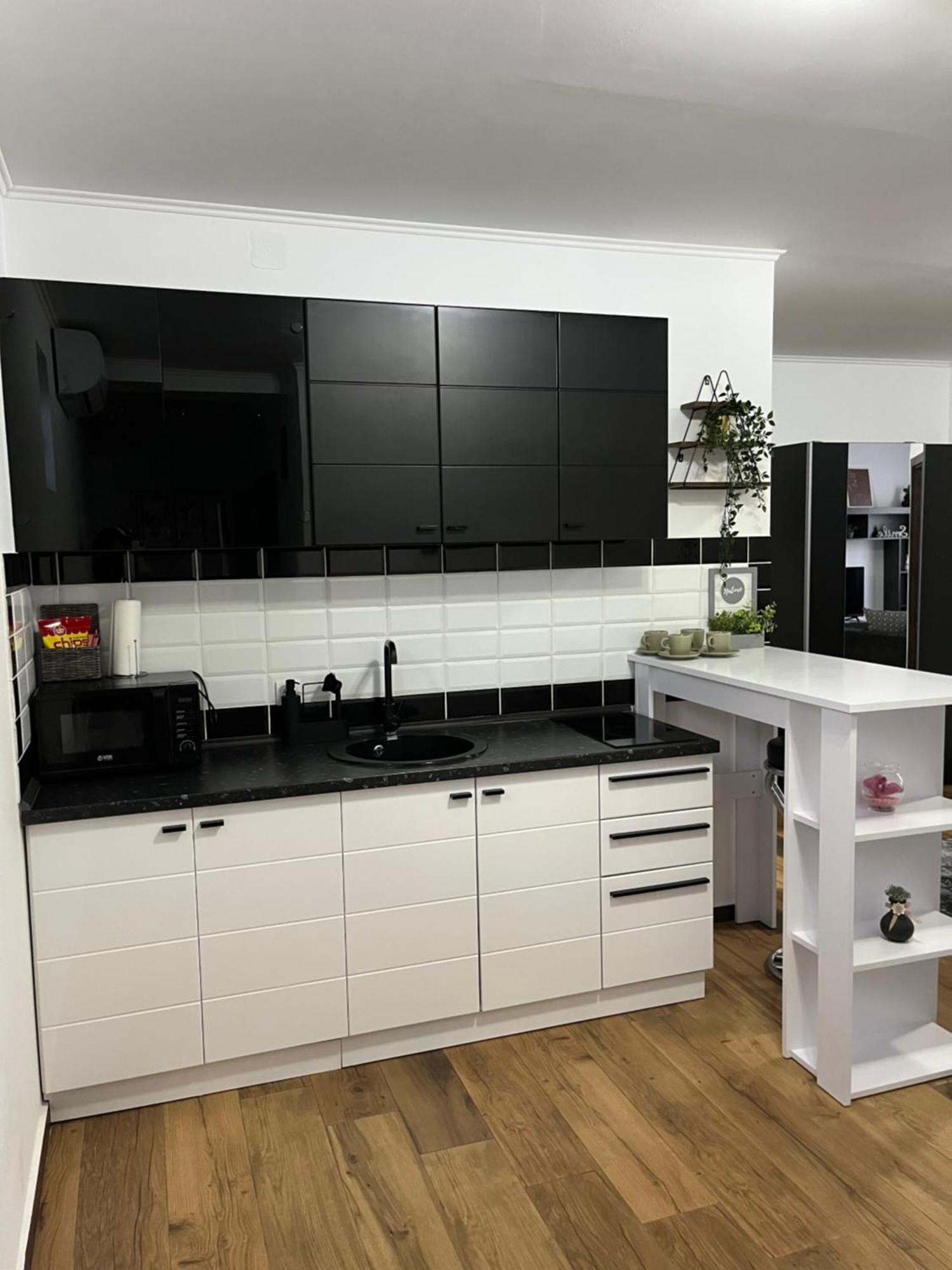 Airport Sky Apartments Lux Βελιγράδι Εξωτερικό φωτογραφία