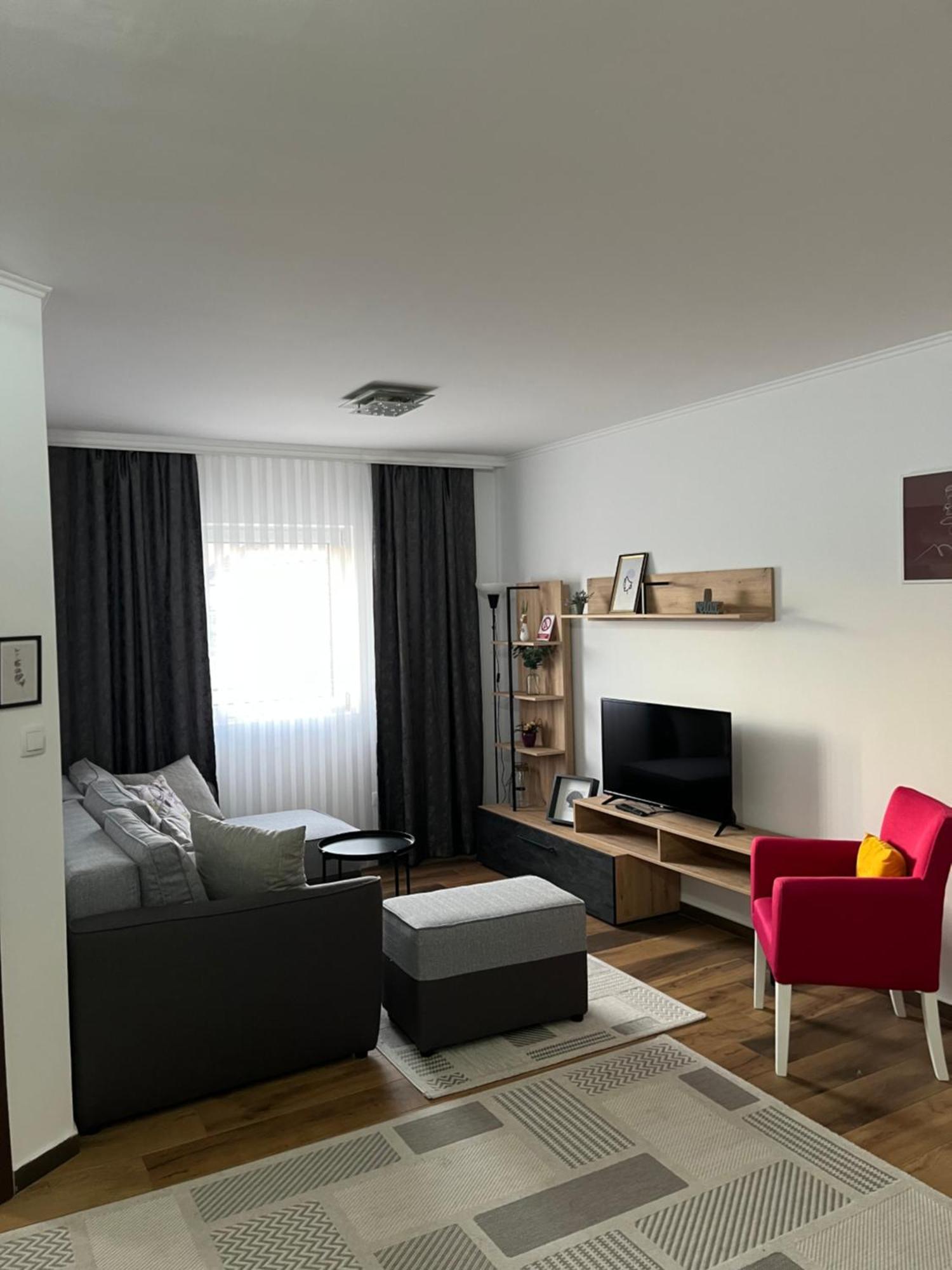 Airport Sky Apartments Lux Βελιγράδι Εξωτερικό φωτογραφία