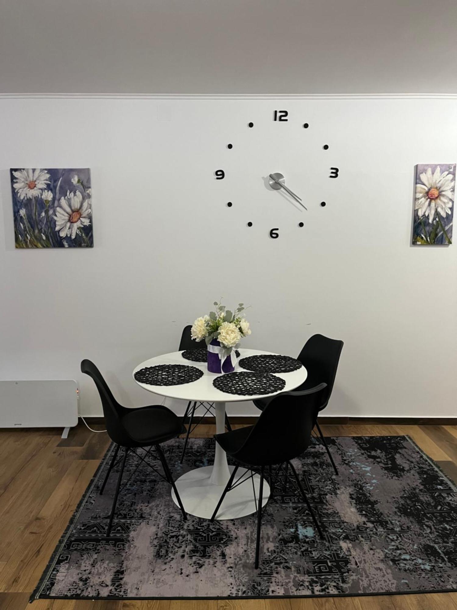 Airport Sky Apartments Lux Βελιγράδι Εξωτερικό φωτογραφία